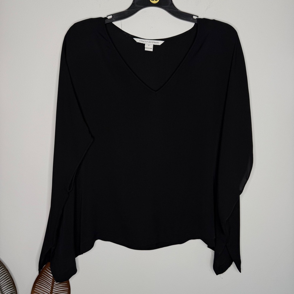 H3 Diane von Furstenberg Black 100% Silk V-Neck Draped Dolman Sleeve Blouse S